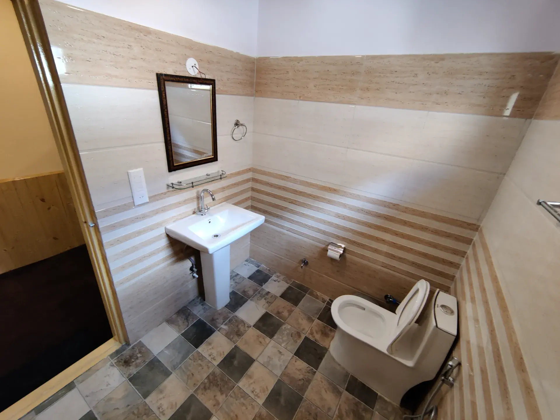 Mountain View Private Suite - View 4